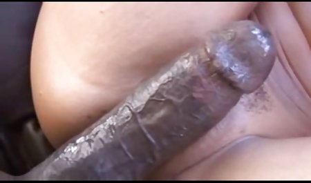Latina babes получают весь свой кулак в узкой розовой киске